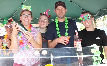 Foto der Cocktailmixer-Crew